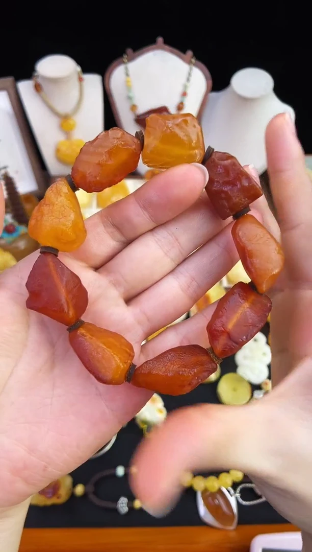 琥珀未镶嵌珠宝奇石柒月