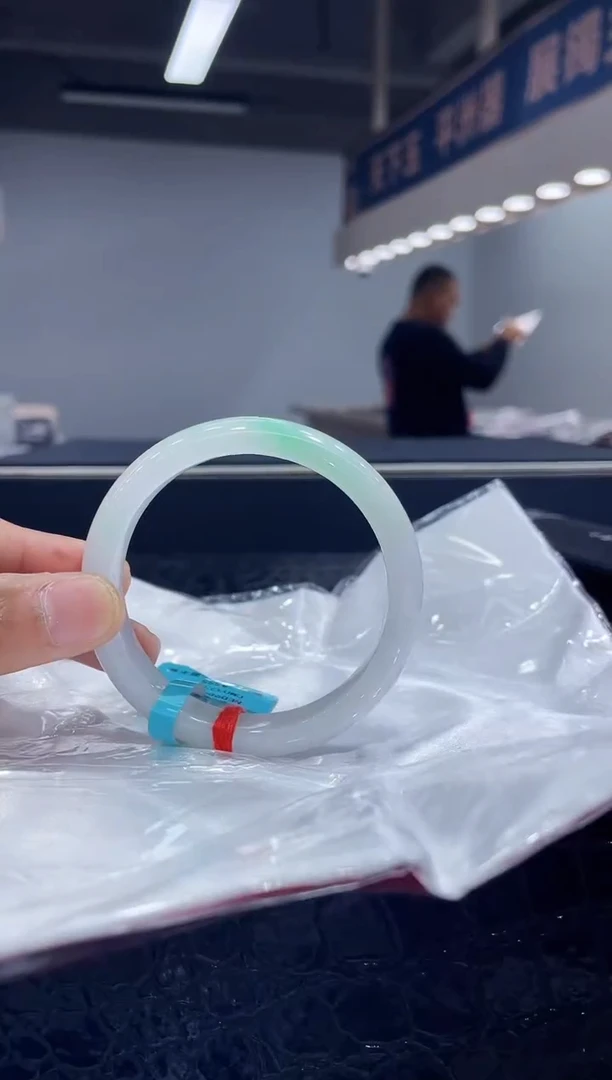 未镶嵌手镯翡翠11