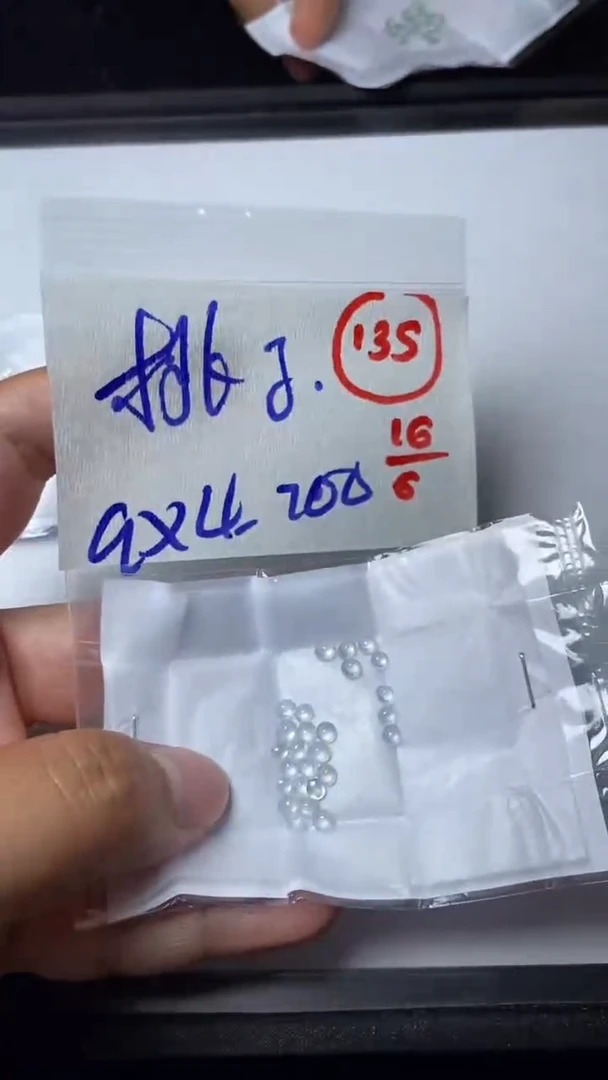 定制翡翠未镶嵌桃****)缅甸天然翡翠A货135