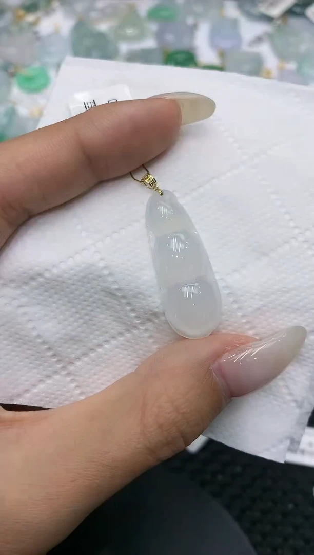 颈饰18K金镶嵌翡翠111111111111