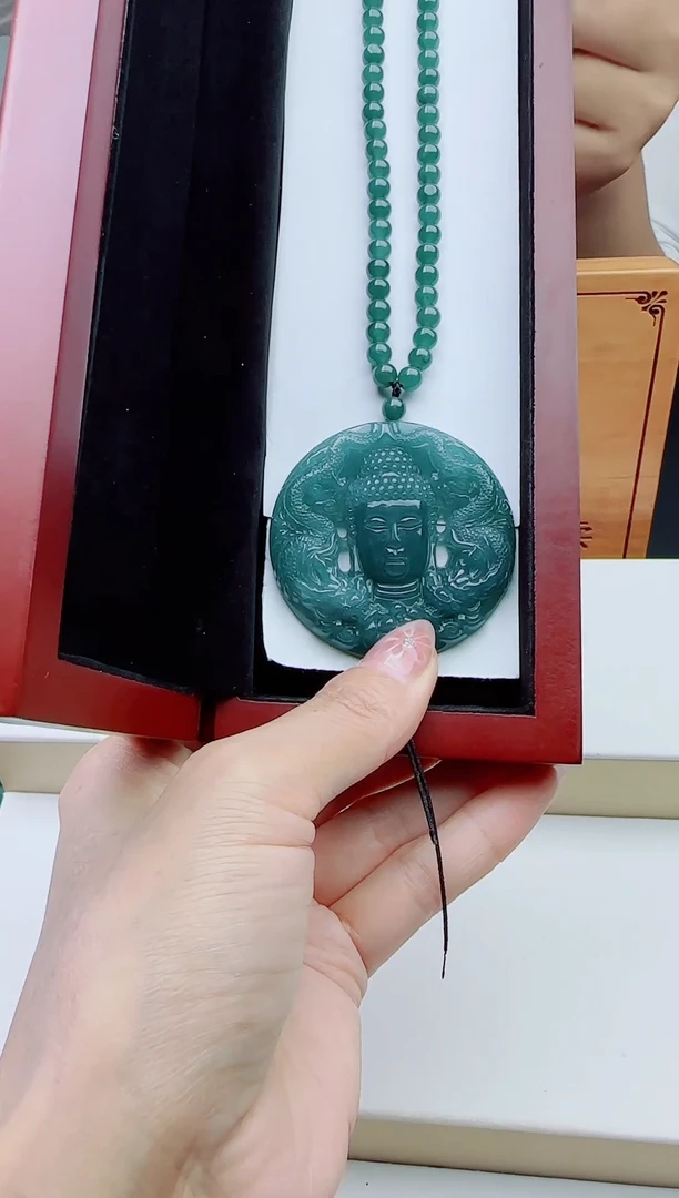 颈饰未镶嵌翡翠多样性发其一