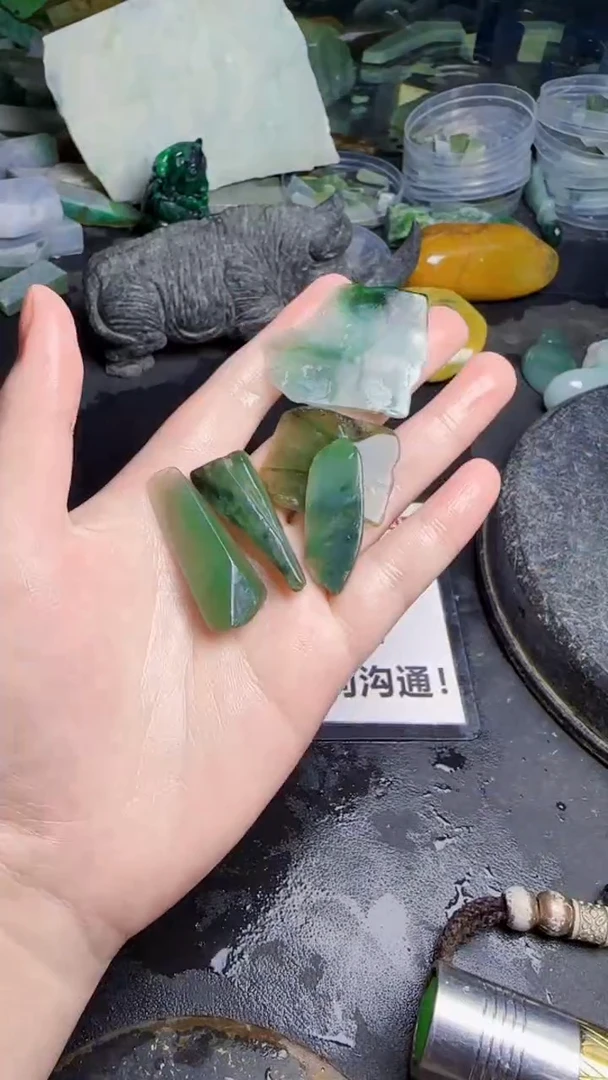 未镶嵌挂件翡翠美*名天然翡翠023