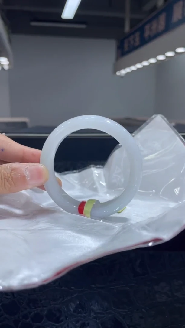 未镶嵌手镯翡翠3