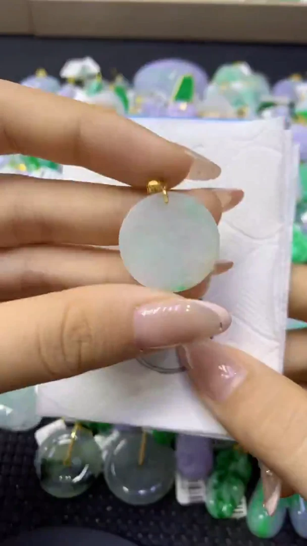 颈饰未镶嵌翡翠天然缅甸翡翠A货