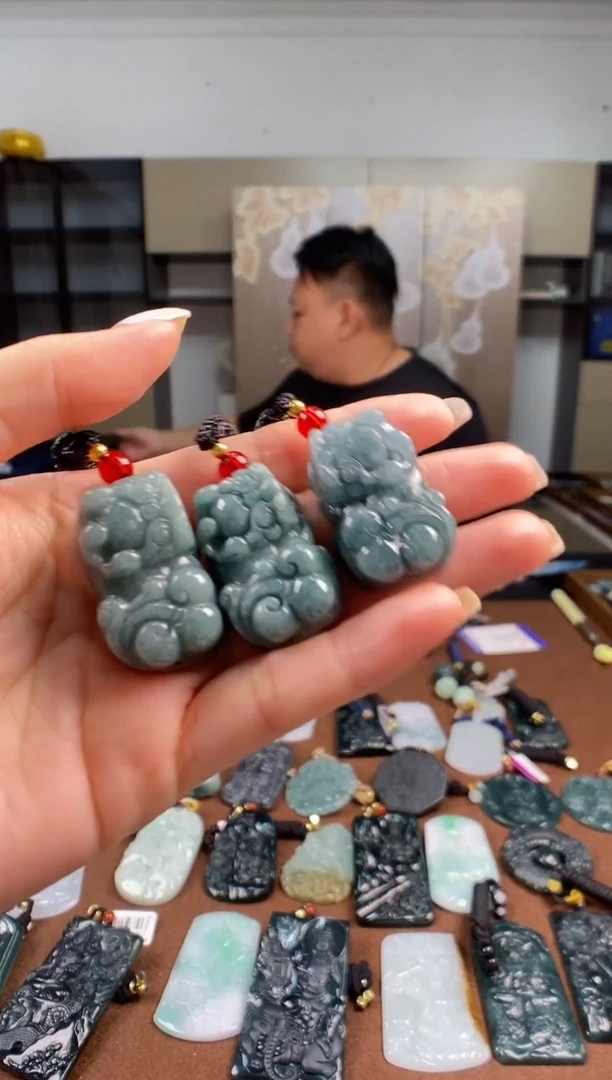 颈饰未镶嵌翡翠多样性发其一