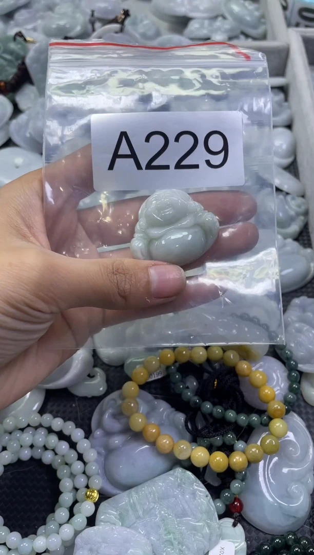 颈饰未镶嵌翡翠A229