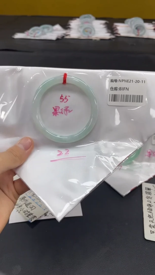 未镶嵌手镯翡翠翡翠手镯