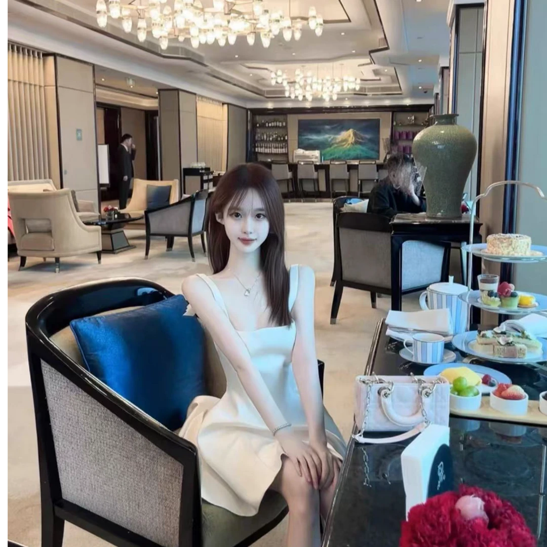 99新 DIOR/迪奥 迪奥白色修身连衣裙40码03392休闲女装无袖吊带