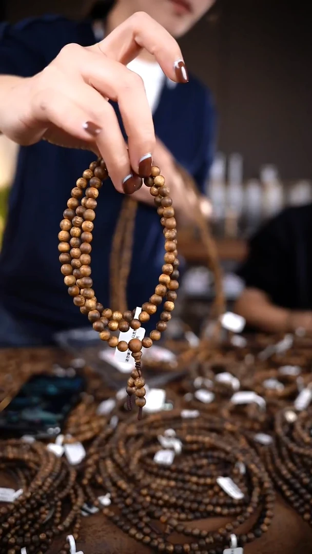 沉香手串【单一树种乌身】6mm棋楠沉香圆珠多圈手串