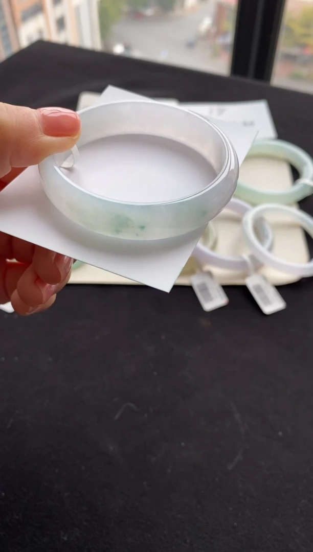 【闪购商品】翡翠手镯未镶嵌54正圈--不退不换