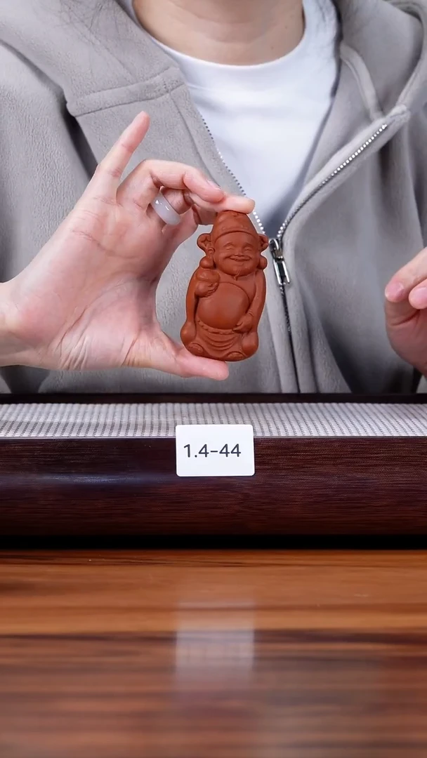 茶壶紫砂小****?1.4-44  财神