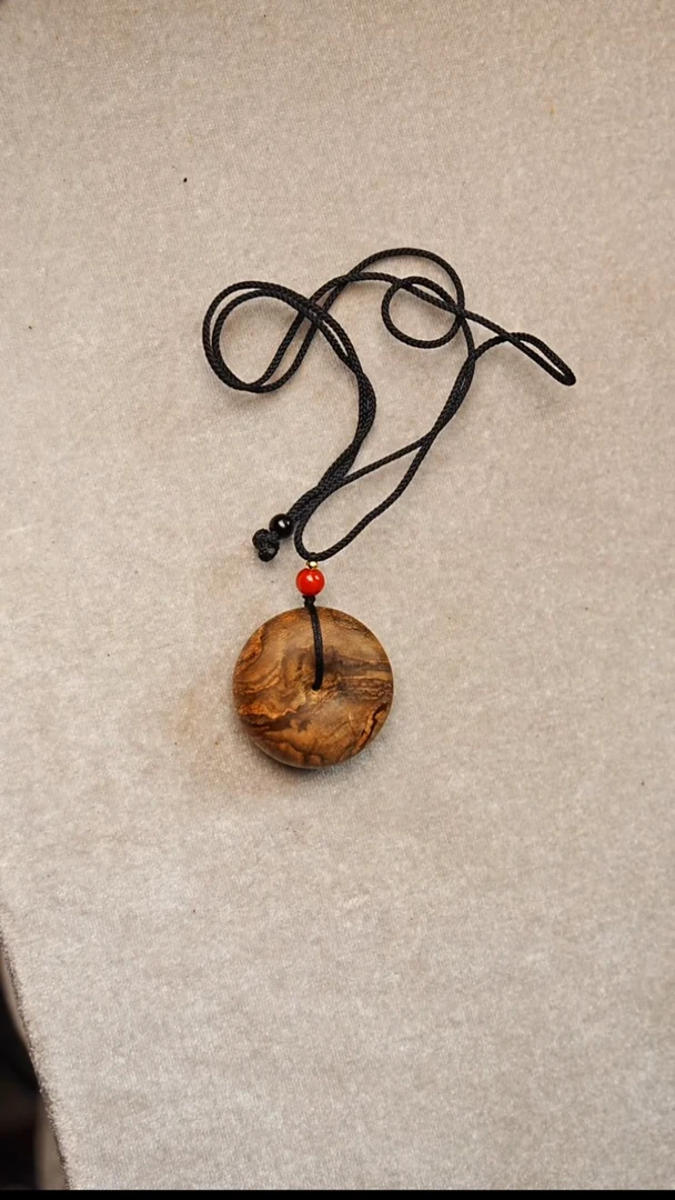 沉香吊坠达拉干平安扣吊坠8g+   03352