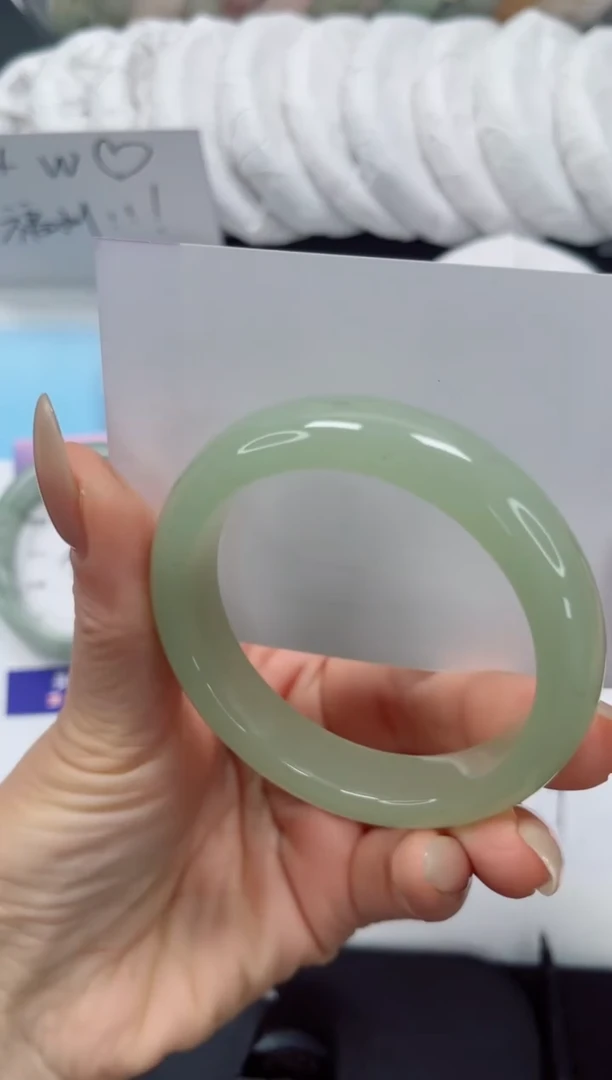 未镶嵌手镯石英质玉219-53.8