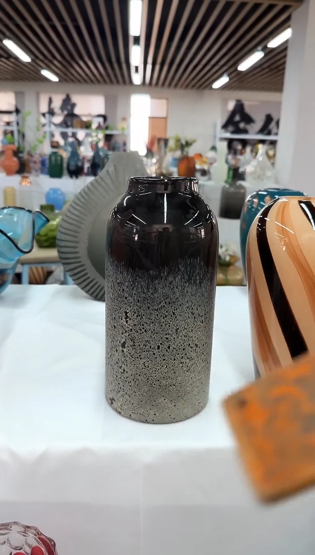 【闪购商品】花瓶7*27..........