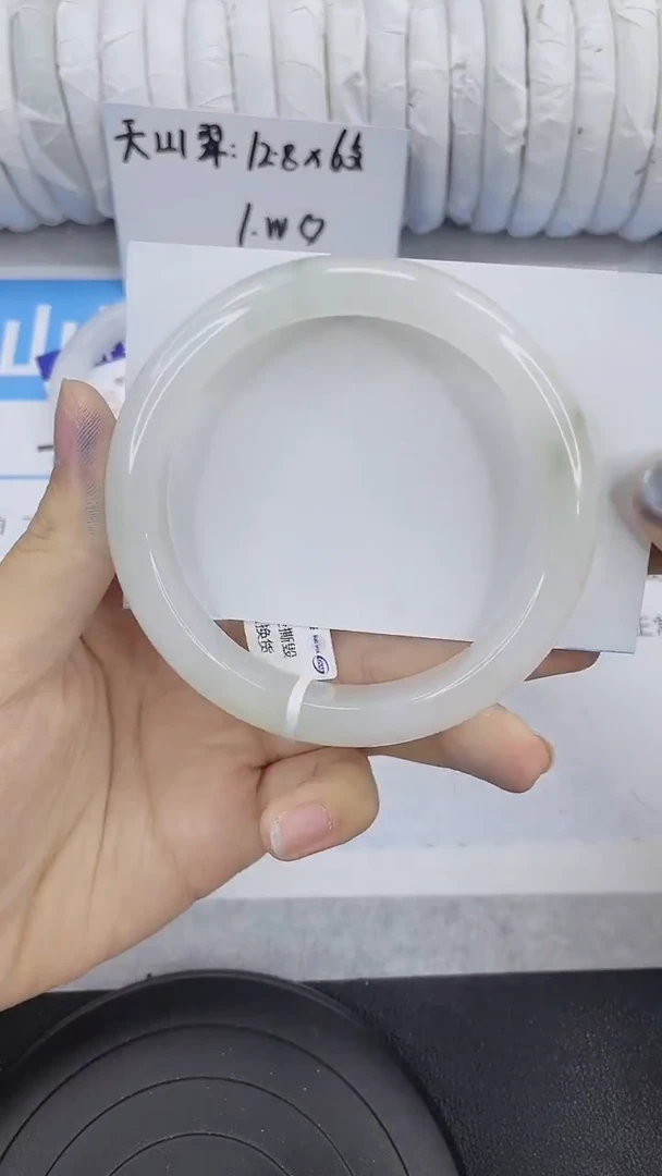 未镶嵌手镯石英质玉210-62/63