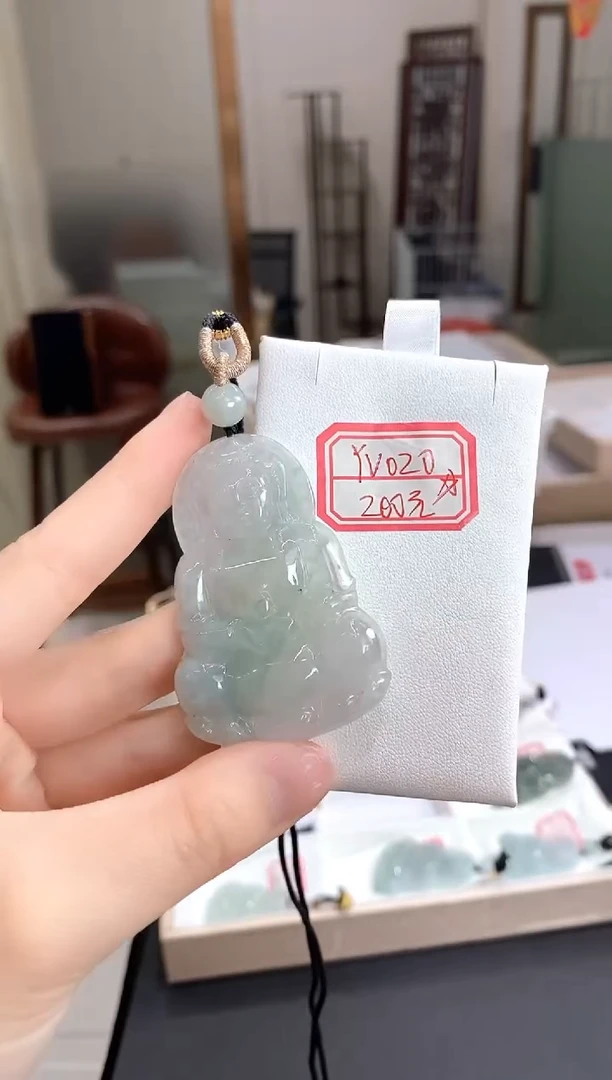 翡翠未镶嵌颈饰YV020冰中观音