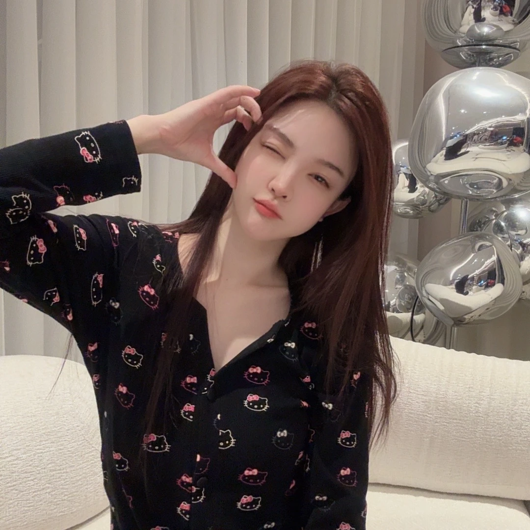 SIEOYJIEA/私迹大榕家大刘Eva【暗夜kt】女款长袖时尚家居服套装