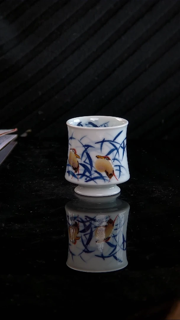 李华手绘青花鹭鸶闻香杯