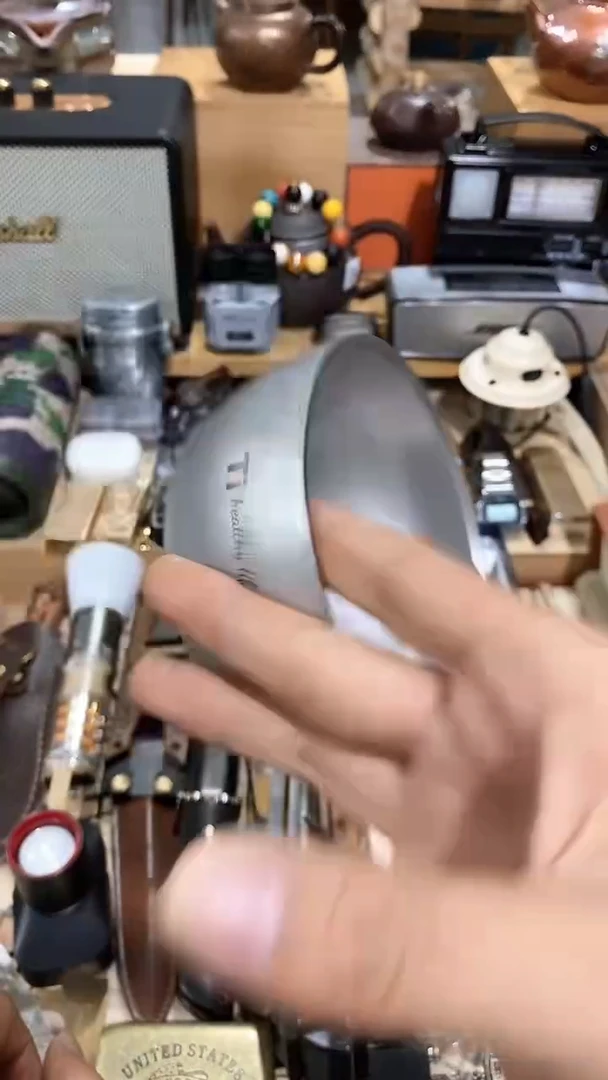 瓷片闪购商品  如图所示