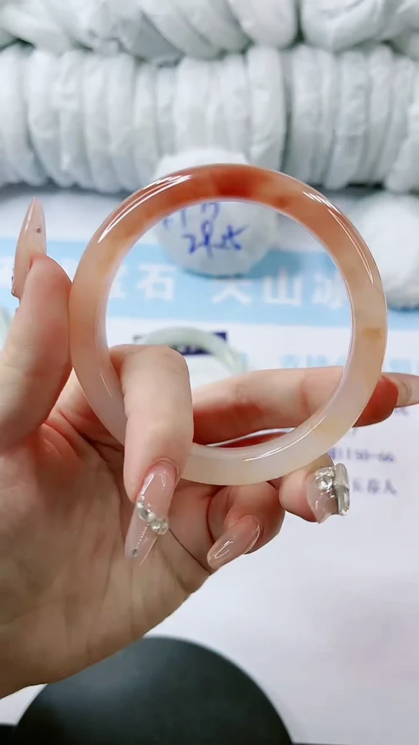 【闪购商品】石英质玉手镯未镶嵌多样性发货L157