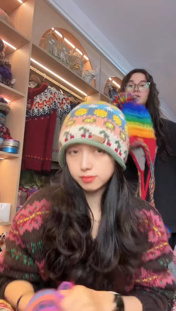 绵羊毛美利奴樱桃卷边冷帽