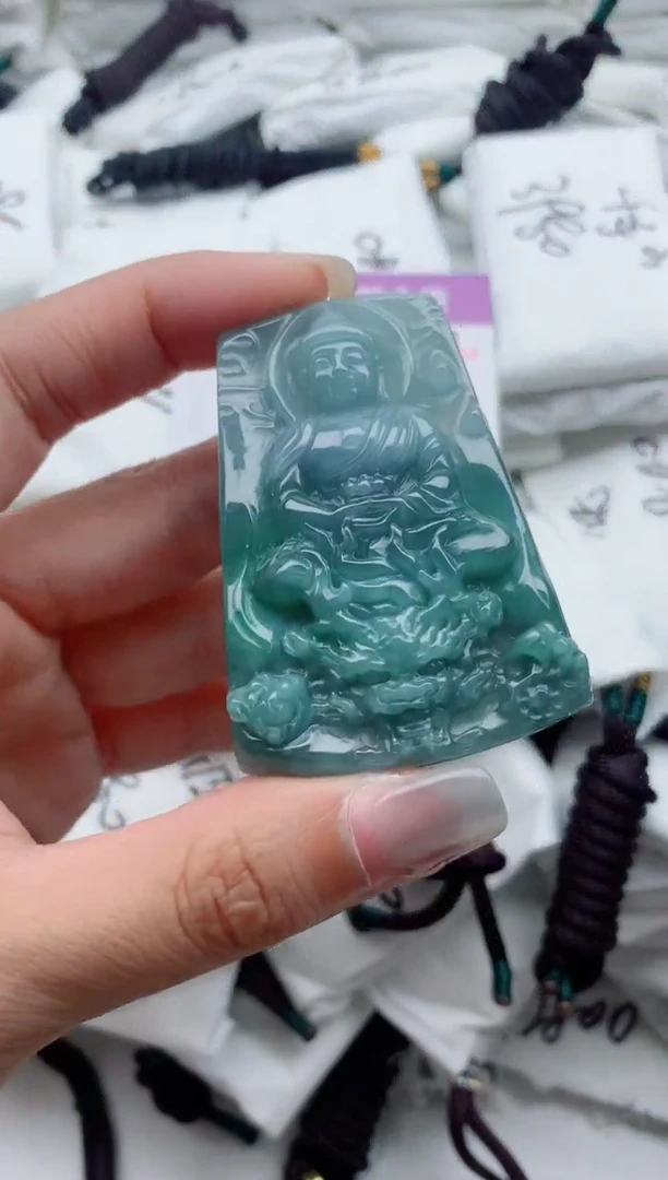 翡翠未镶嵌颈饰8888888888