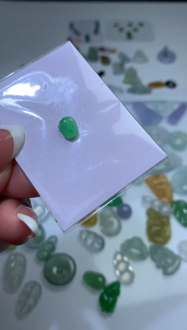 未镶嵌定制翡翠毛货