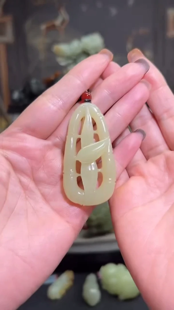 未镶嵌和田玉摆件挂件