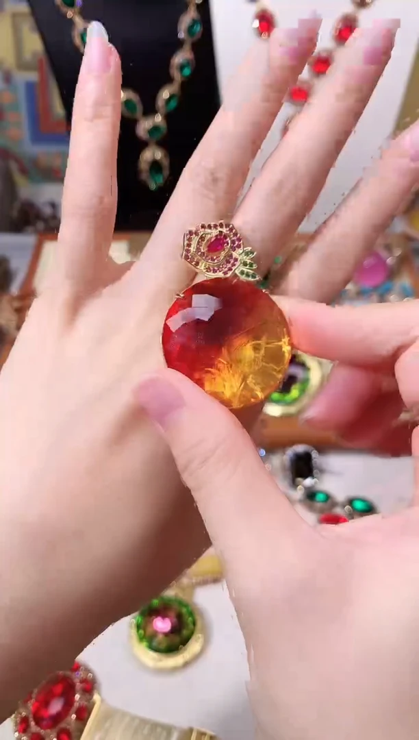 铜合金花岗石豪华大吊坠