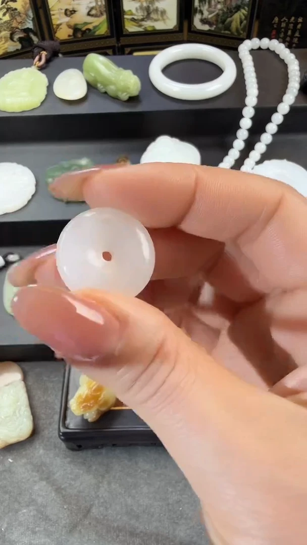 吊坠(不含链)未镶嵌和田玉平安扣