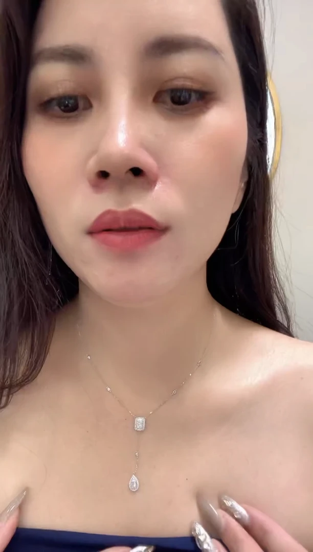 18K金镶嵌项链钻石YT