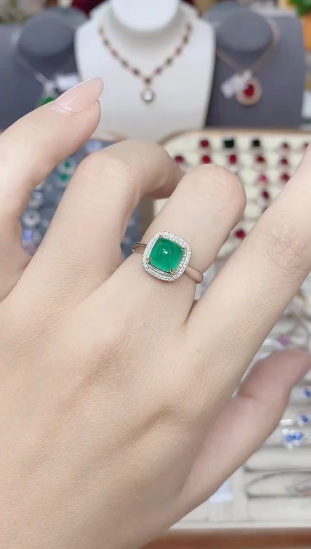 18K金镶嵌祖母绿戒指祖母绿2.88CT