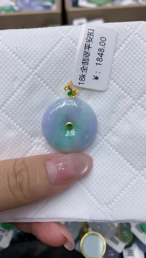 翡翠18K金镶嵌颈饰111111111
