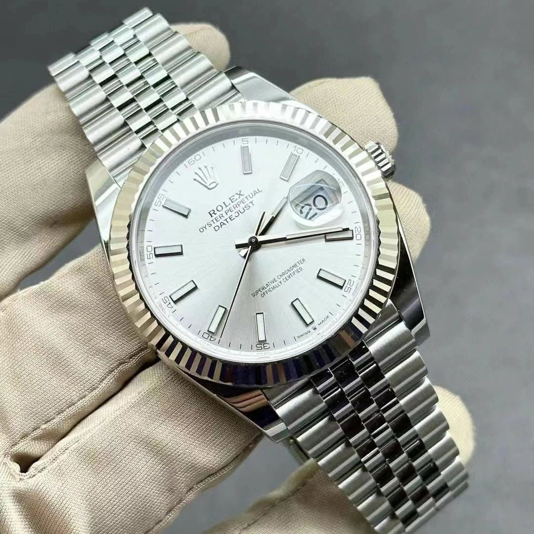 99新 Rolex/劳力士 日志型126334/41表径/银盘条刻/单表/时尚男表