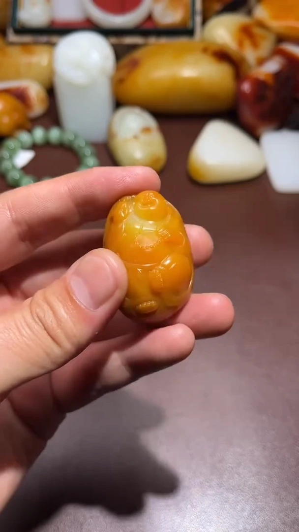 未镶嵌和田玉把件春****…和田玉