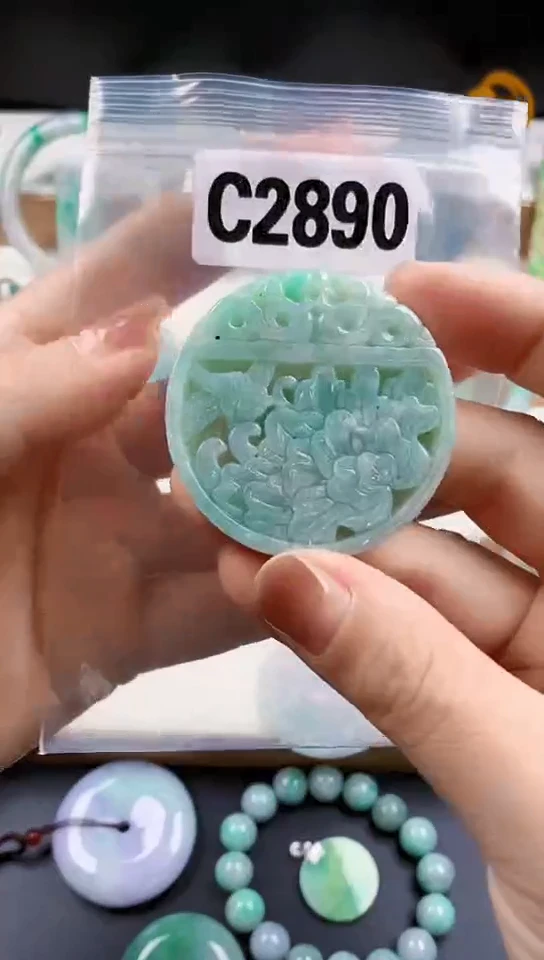 颈饰未镶嵌翡翠天然翡翠吊坠挂件