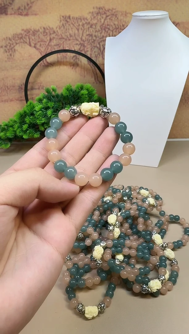 颈饰银S925镶嵌翡翠A218