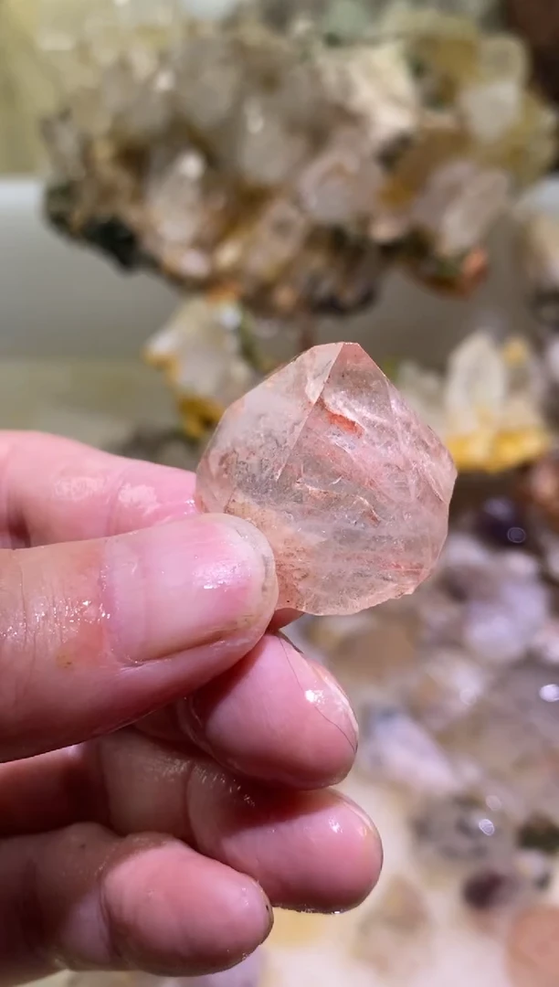 未镶嵌珠宝半成品水晶68号粉色四川美姑超七花园水晶