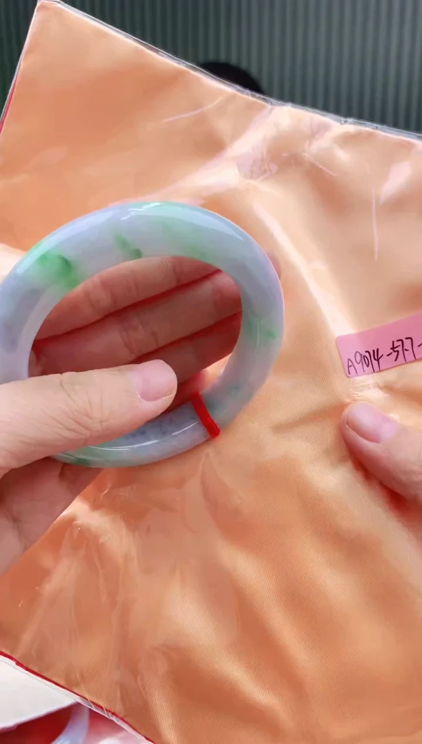 未镶嵌手镯翡翠57+