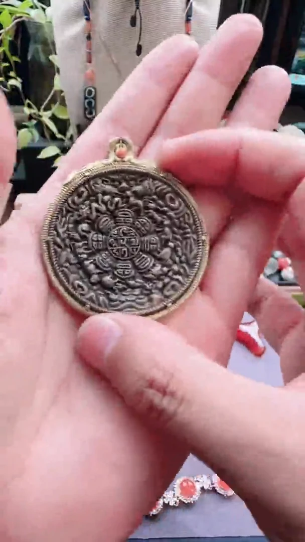 琉璃颈饰禧云藏出品