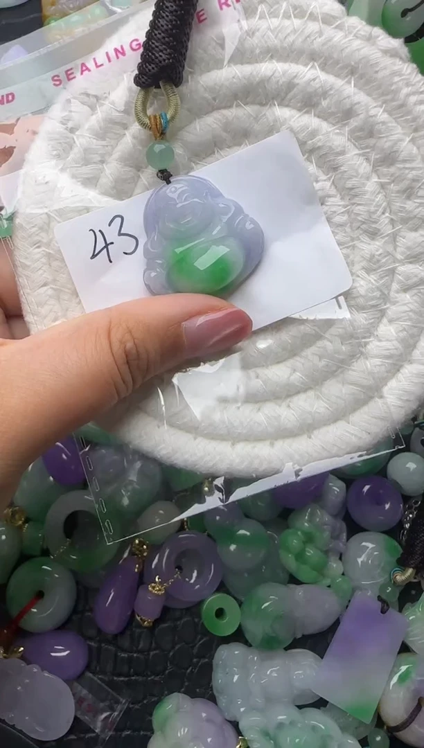 颈饰未镶嵌翡翠缅甸翡翠吊坠