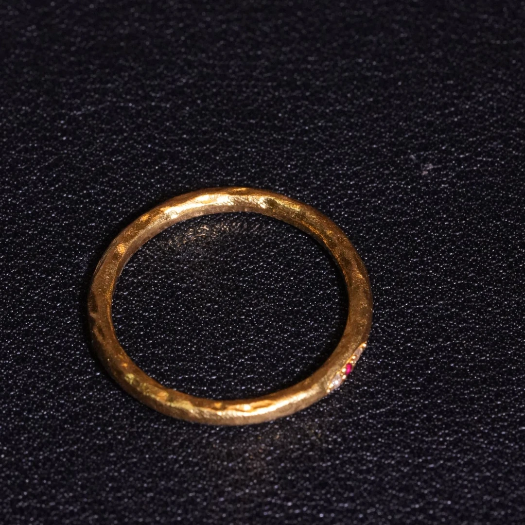 雅韵金 足金 古法捶揲戒指 复古红