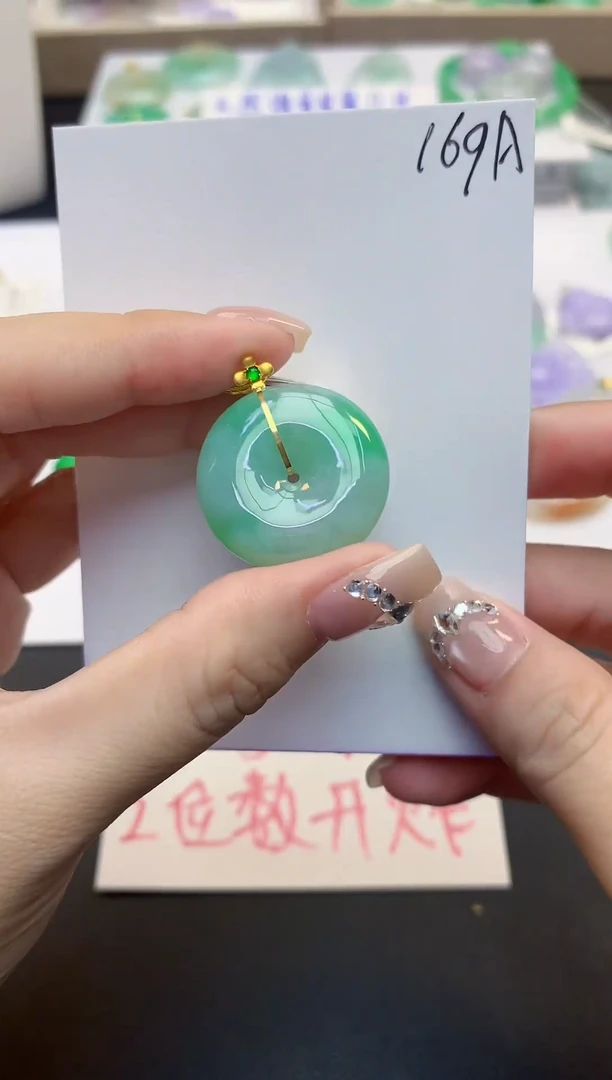 颈饰18K金镶嵌翡翠天然缅甸a货翡翠