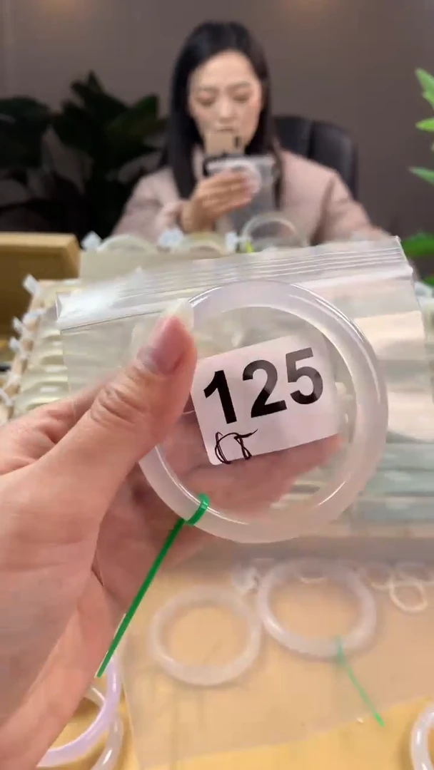 【闪购商品】玛瑙/玉髓手镯未镶嵌125