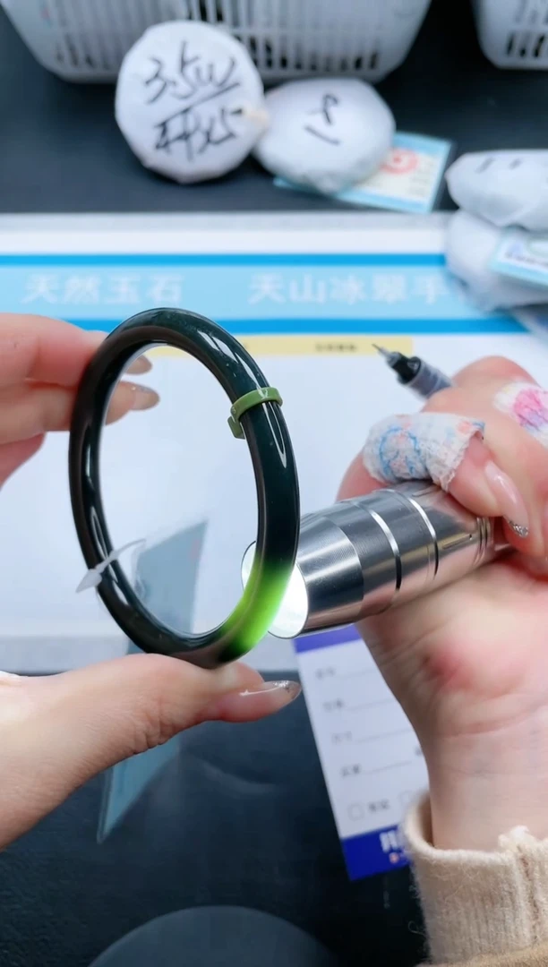 【闪购商品】和田玉手镯未镶嵌14V153-60