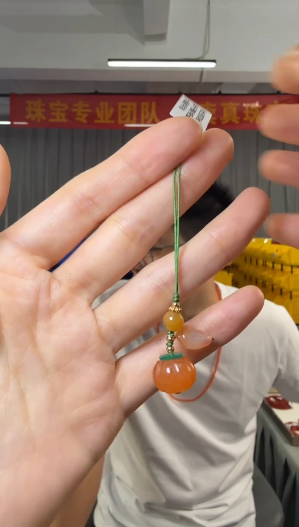 吊坠(不含链)未镶嵌石英质玉（金丝玉）金丝玉圆珠手机挂