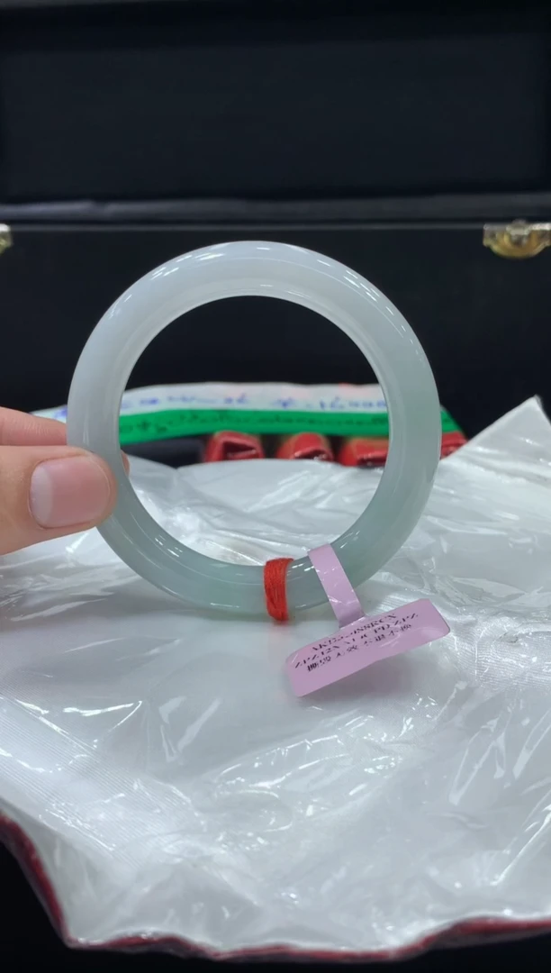 未镶嵌手镯翡翠翡翠手镯