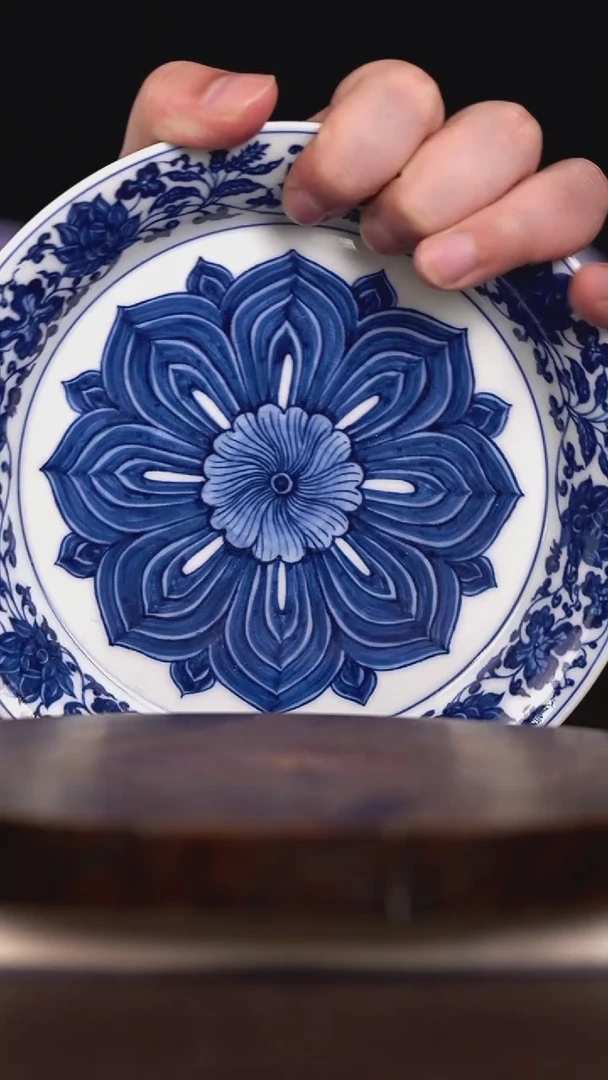 微瑕福利  现代瓷壶承