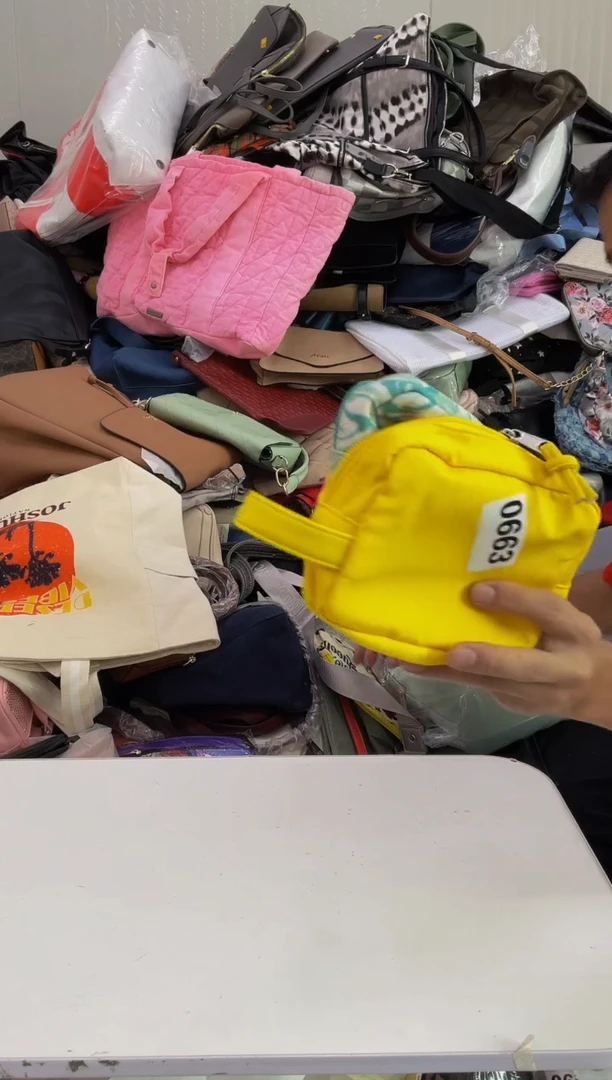 1工厂外贸库存尾货瑕疵女士包