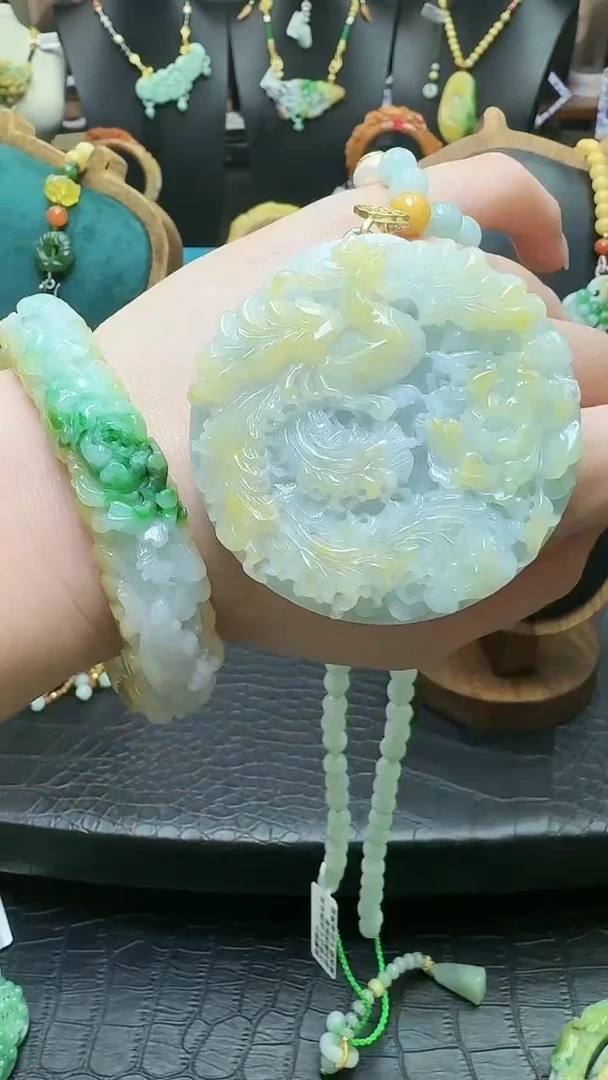 【闪购商品】翡翠手镯未镶嵌特色黄加绿套镯